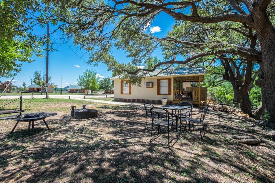 River Bluff Cabins Rio Frio Bagian luar foto