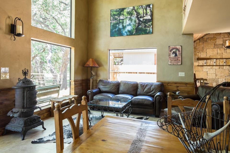 River Bluff Cabins Rio Frio Ruang foto