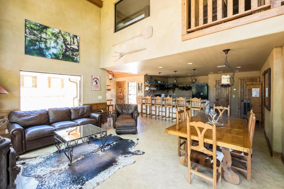 River Bluff Cabins Rio Frio Ruang foto