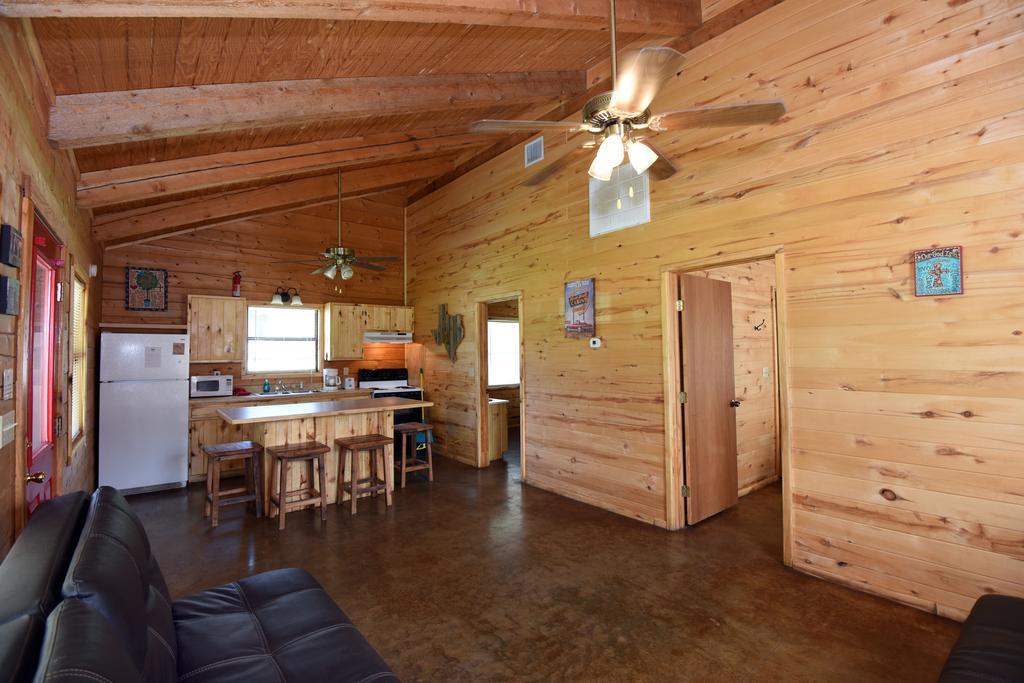 River Bluff Cabins Rio Frio Bagian luar foto