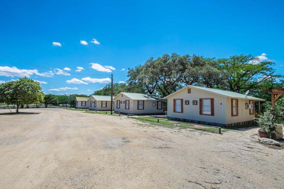 River Bluff Cabins Rio Frio Bagian luar foto